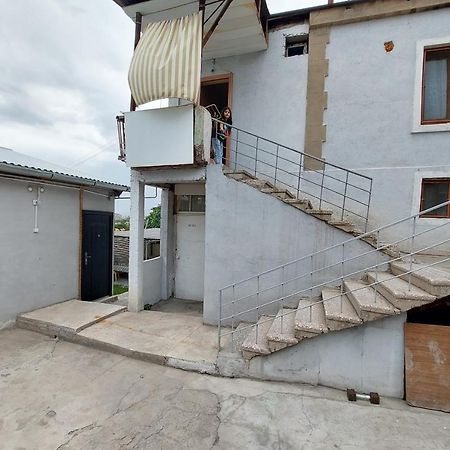 Sam'S Place, Tours With Sam Yerevan Exterior foto