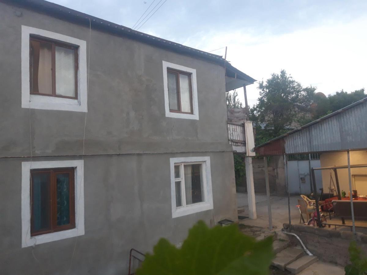 Sam'S Place, Tours With Sam Yerevan Exterior foto