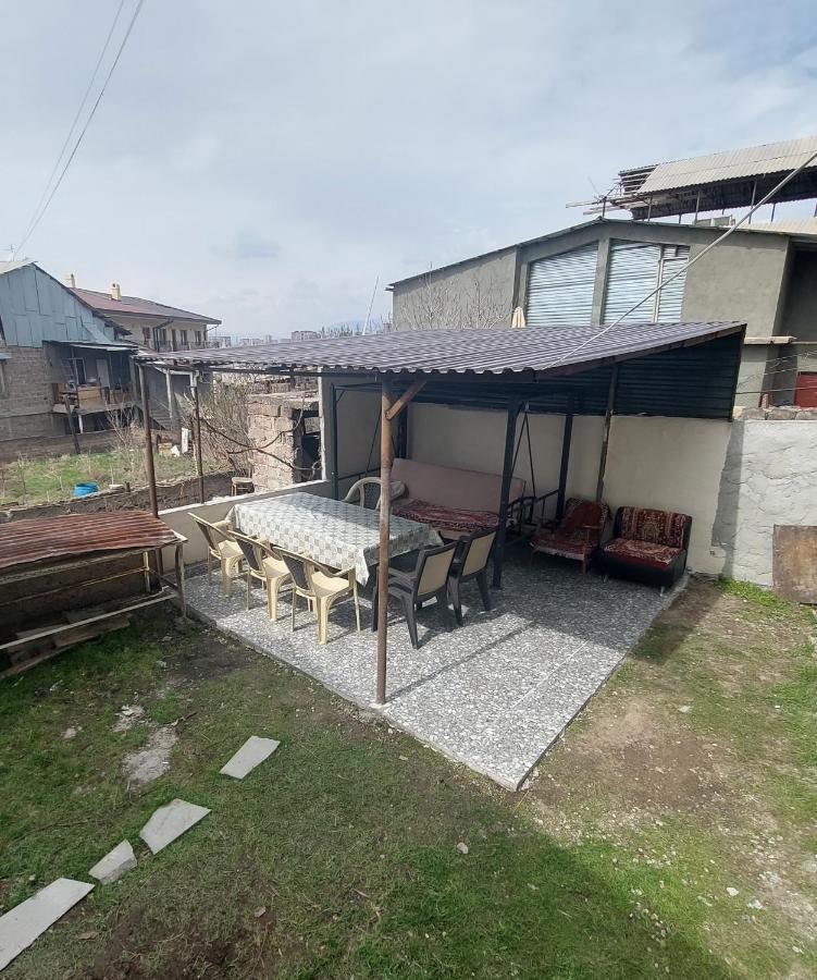 Sam'S Place, Tours With Sam Yerevan Exterior foto