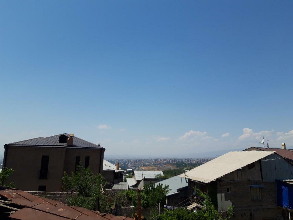 Sam'S Place, Tours With Sam Yerevan Exterior foto