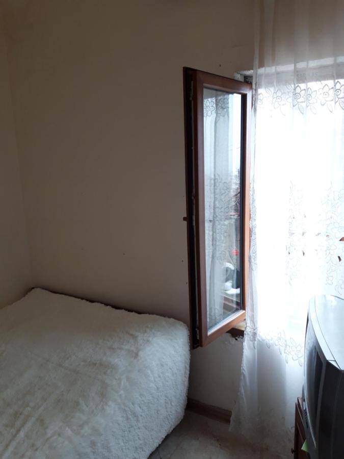 Sam'S Place, Tours With Sam Yerevan Exterior foto